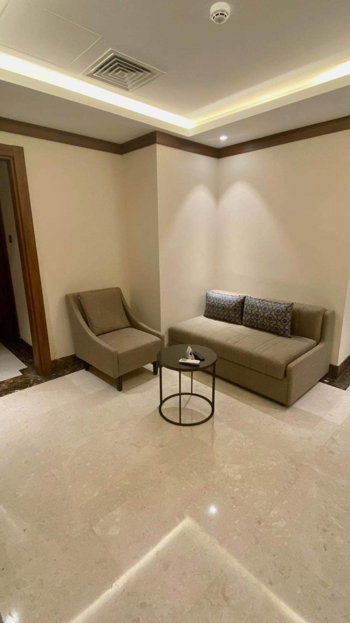 Royal Vista 3* ‘Ibrī