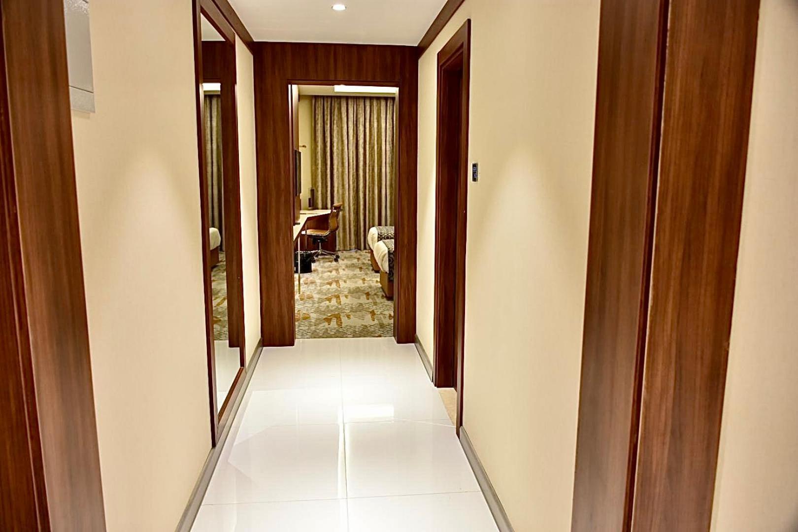 Royal Vista Hotel 3*